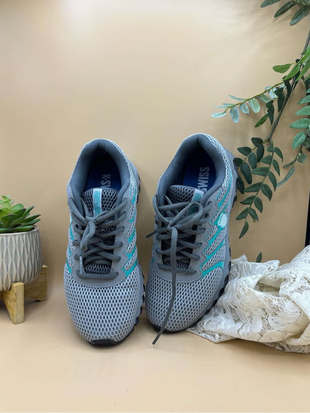 K-Swiss Tubes 200 Women's Gray Teal Athletic Sneakers 97112-057-M Size 7.5